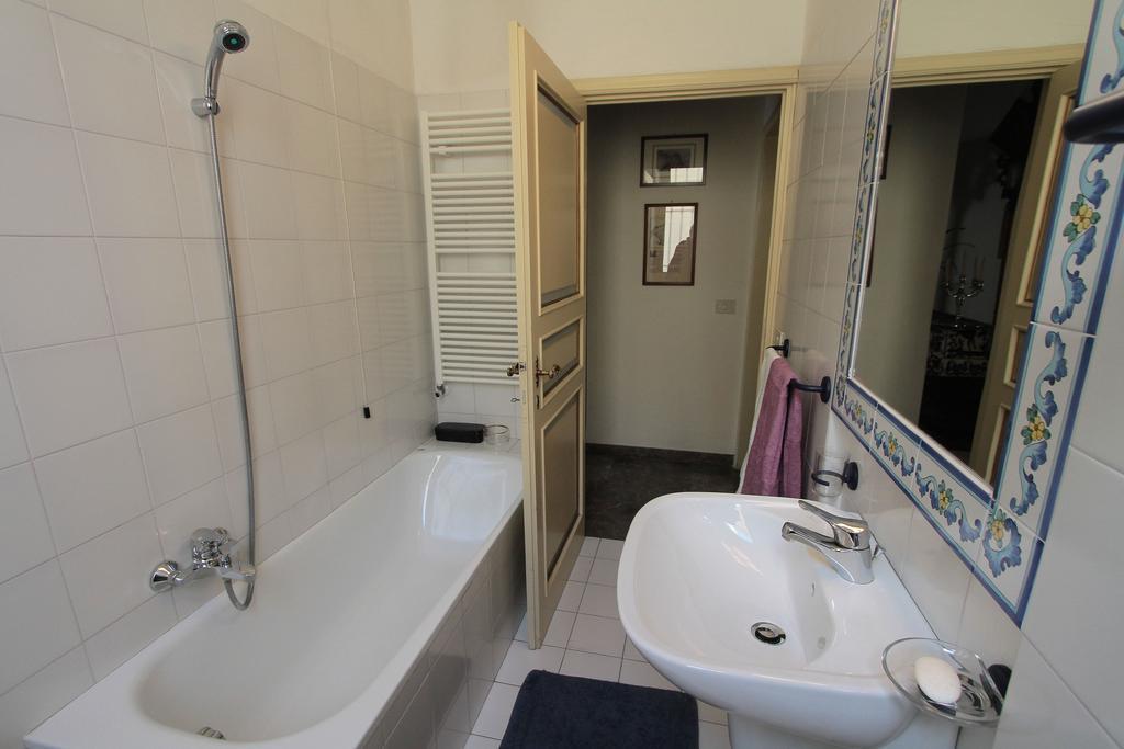Il Diospero B&B Florence Bilik gambar