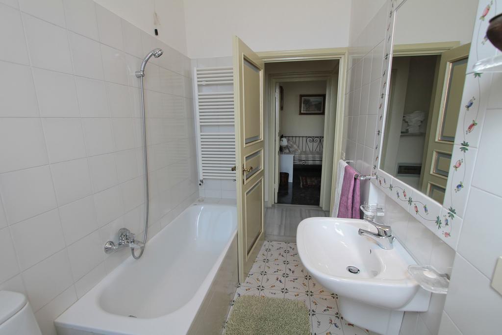 Il Diospero B&B Florence Bilik gambar
