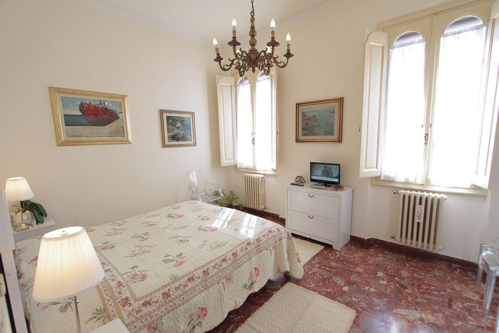 Il Diospero B&B Florence Bilik gambar